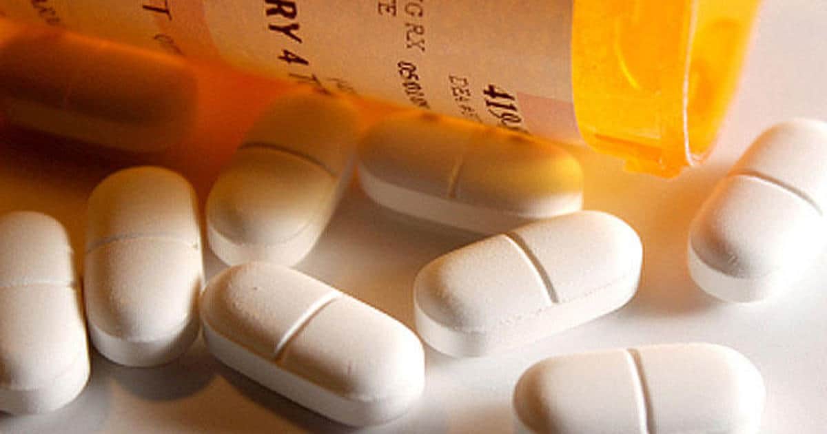 Is Tylenol better than Opiods for chronic pain?