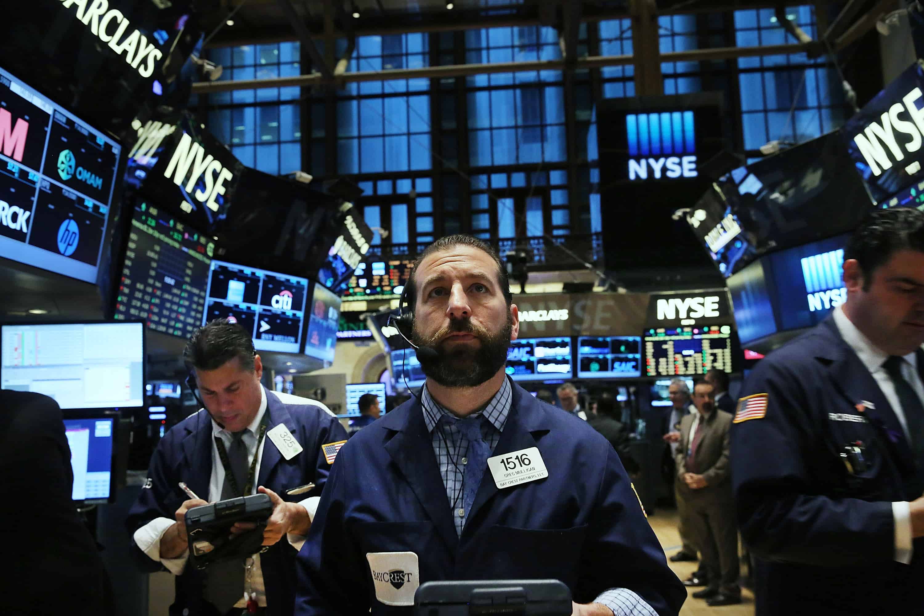 Apple’s quarterly report could turn the tide for the stock after its near 10 percent decline