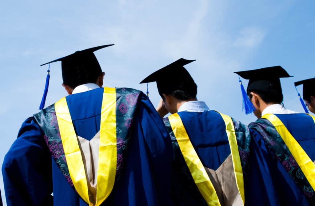 Six smart money moves for new college graduates