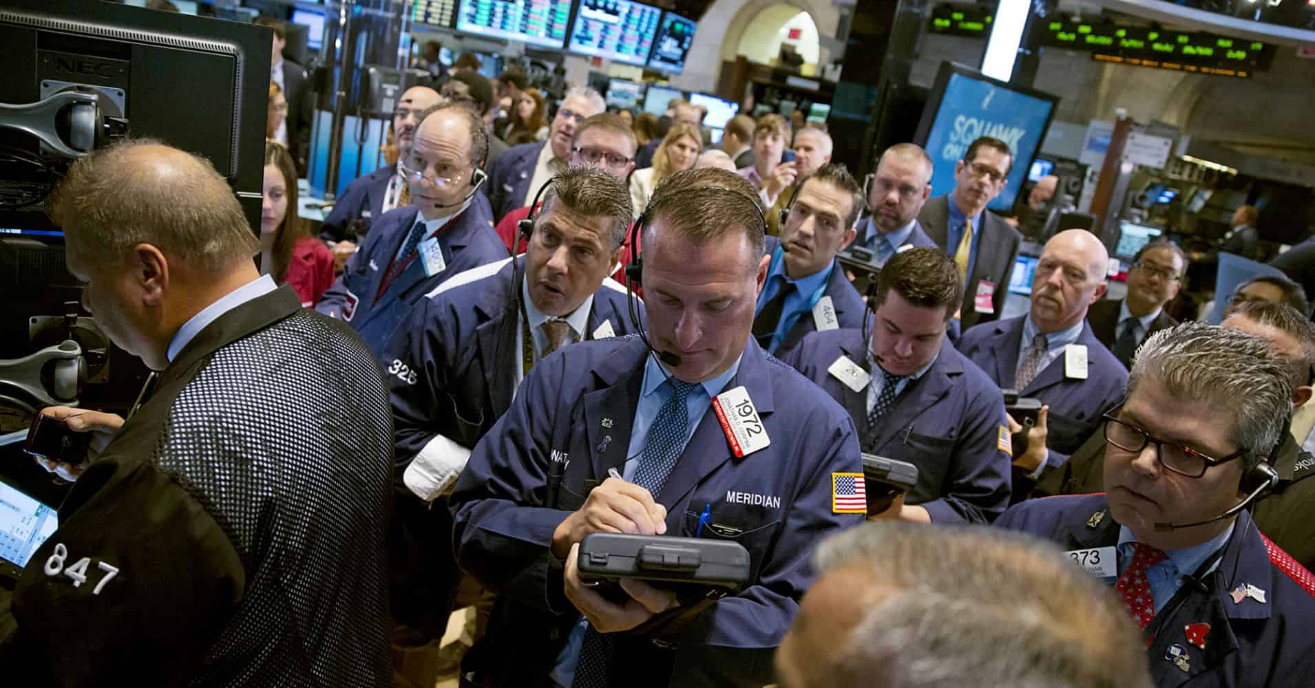 3 Savvy Stocks to Buy as Prices Plunge