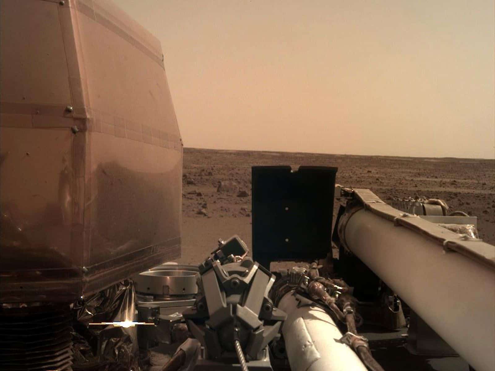 NASA’s Insight lander delivers its first clear photo from Mars
