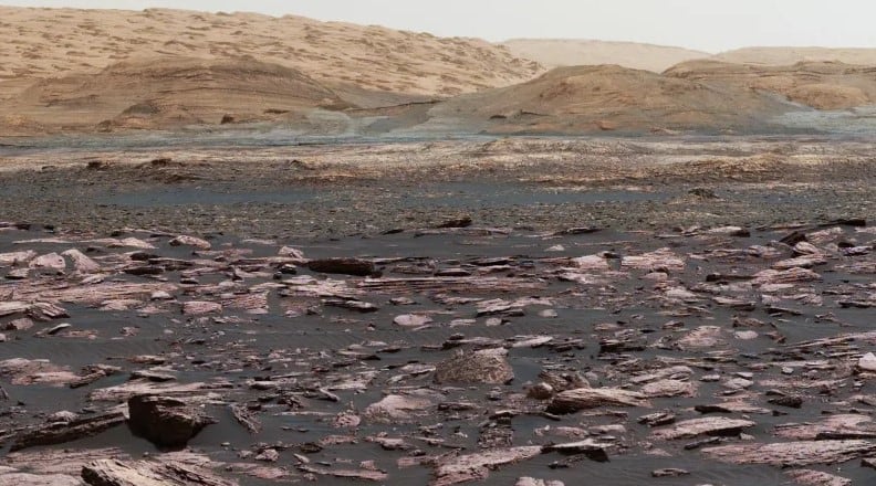 Scientists Reveal Nature of Martian Mountain Using Ingenious Technique With Curiosity Rover