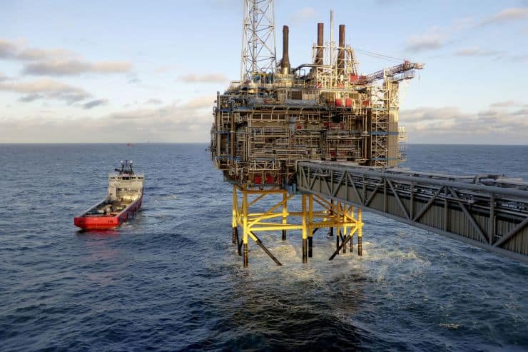 World’s largest sovereign wealth fund to scrap oil and gas stocks