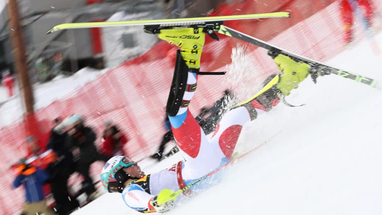 S&P 500 could fall 40% as yield curve inverts, says analyst of one of 2018’s best hedge-fund returns