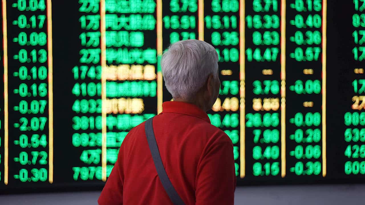 Stocks in Asia and Europe sink on fears of slowing growth