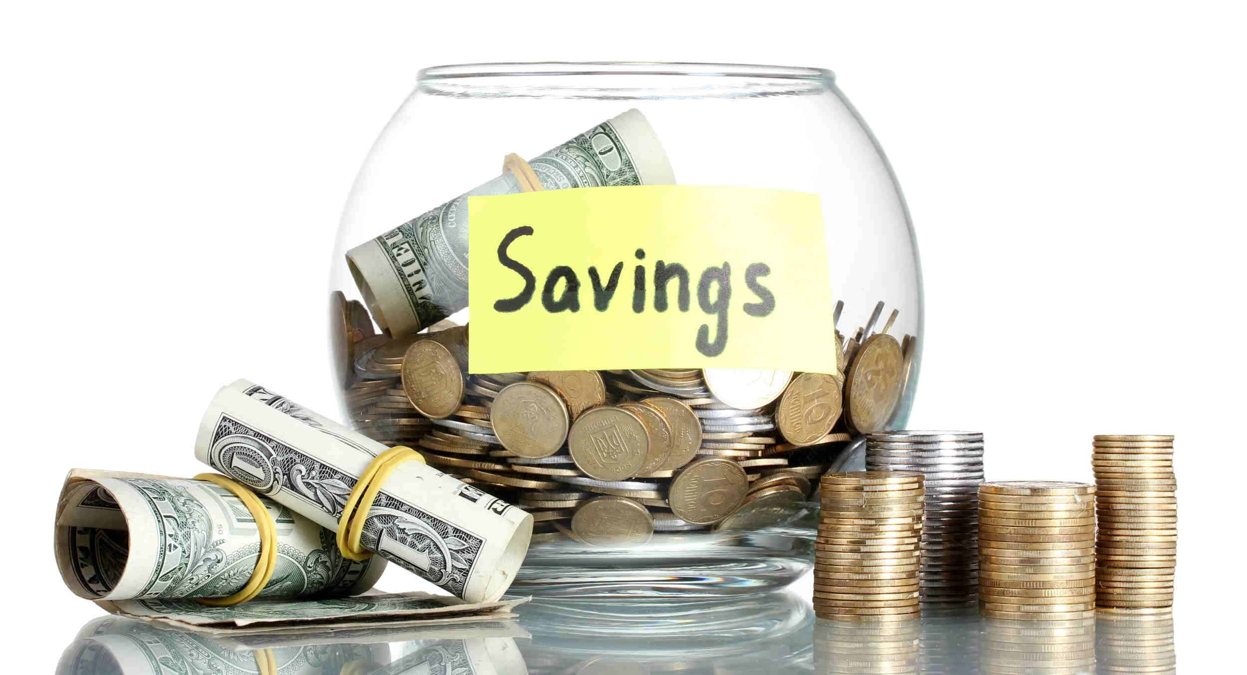 Saving money: Choosing between a savings and money market account