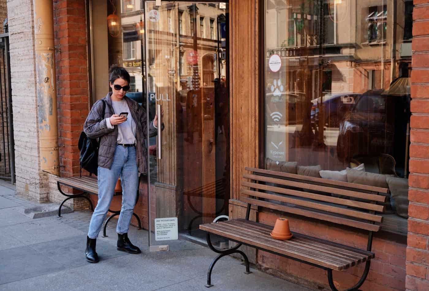 Here’s what to know before signing up for a high-yield savings account at a robo-advisor