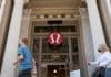 Lululemon forecasts better-than-expected sales as digital business accelerates