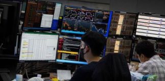 U.S. Crude Benchmark Pops 2.5% on Summer Demand, Geopolitics