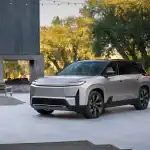 Toyota recasts Highlander as 3-row electric SUV, even as industry reverses from EVs