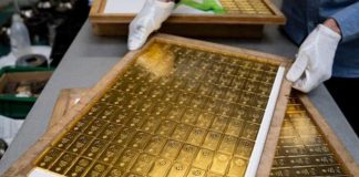 Gold Climbs After Trump Agrees to a Two-Week Ceasefire in Iran