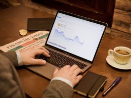 Behind the Numbers: What Drives Superior Retirement Fund Performance in Today’s Markets